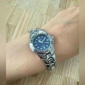 Citizen Quartz ladies blue dial silver tone classic watch NEW BATTERY